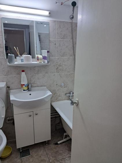 Garsonieră decomandată în Iași