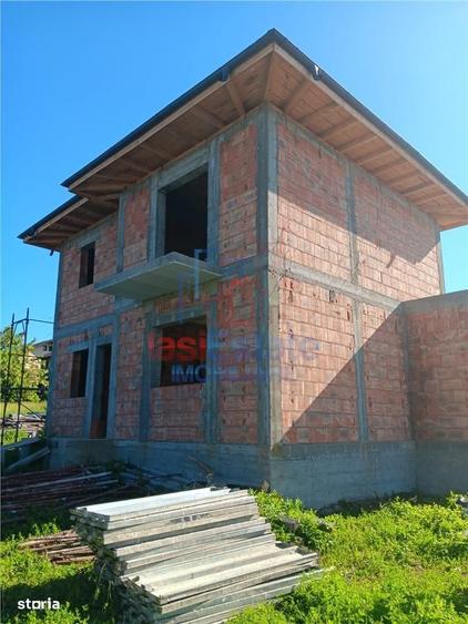 Casă cu 4 camere în Horpaz