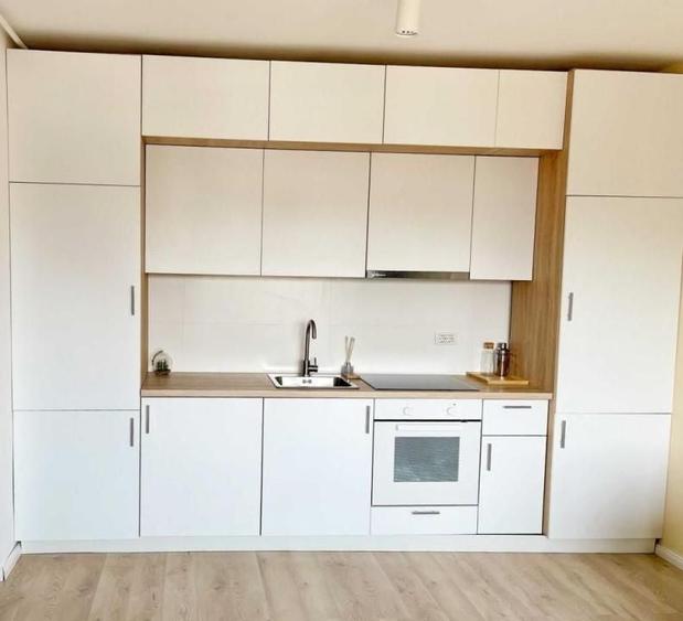 Apartament cu 2 camere, mobilat în Regie
