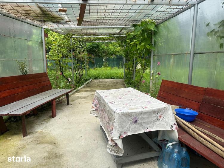 Casă cu 1 camere cu Teren 300 Mp în Vârfuri