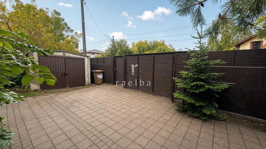 Casă cu 5 camere cu Teren 250 Mp în Tunari