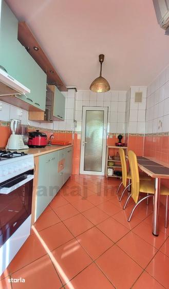 Apartament cu 3 camere în Crângași