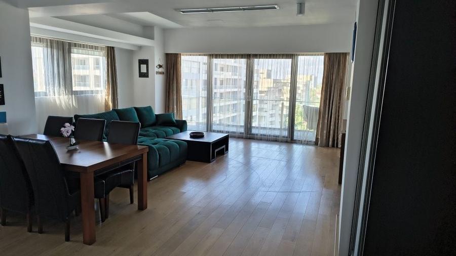 Apartament cu 2 camere decomandat în Palazu Mare