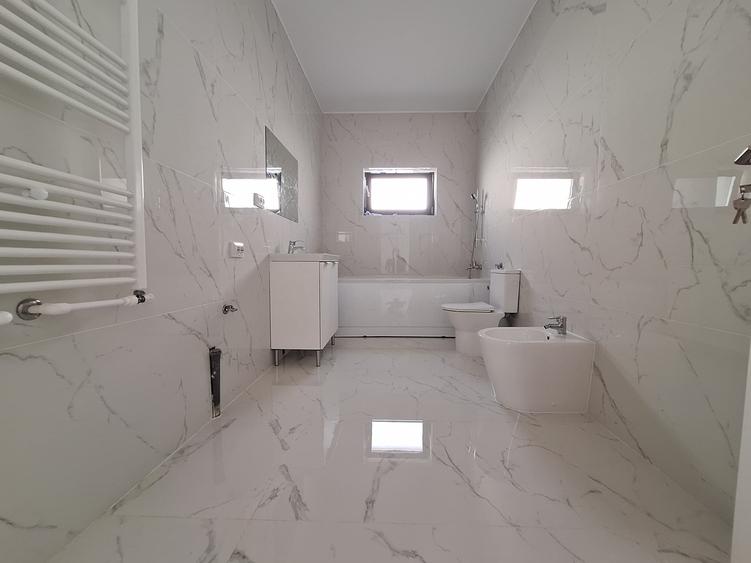 Duplex cu 4 camere cu Teren 417 Mp în Giarmata