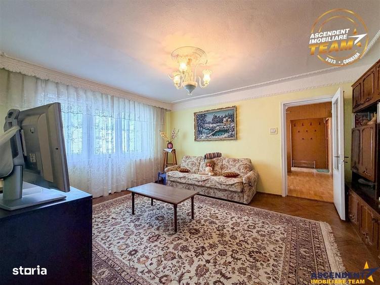 Apartament cu 3 camere decomandat în Central
