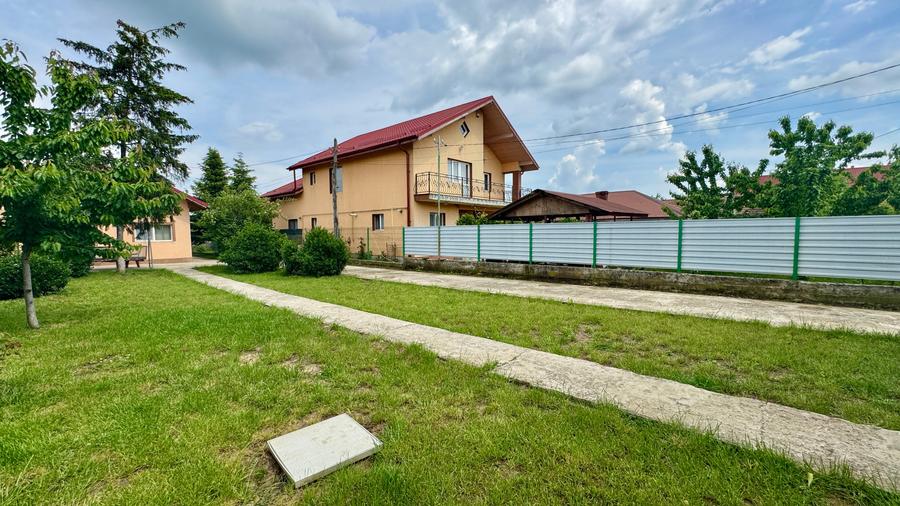 Casă cu 3 camere cu Canalizare în Balotești