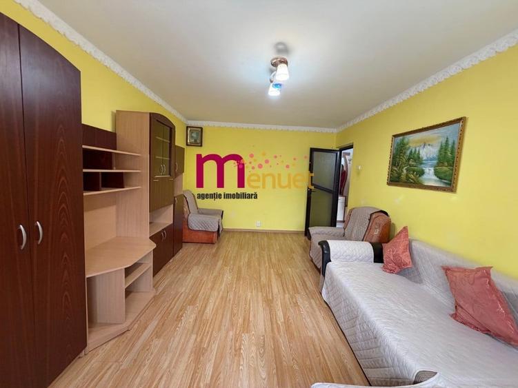 Apartament cu 3 camere decomandat în E3