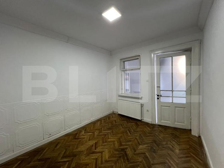 Spațiu comercial, de 130 mp, în Central
