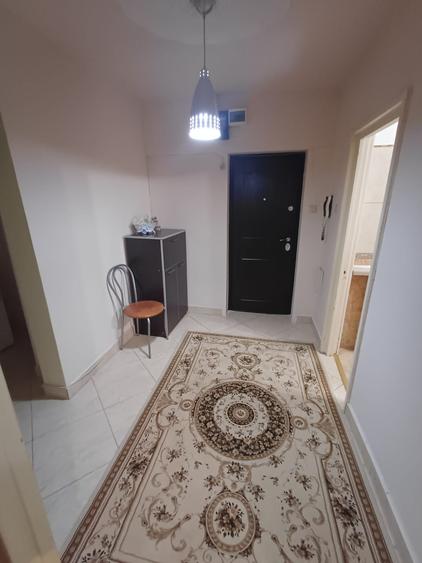 Apartament cu 3 camere decomandat în Theodor Pallady