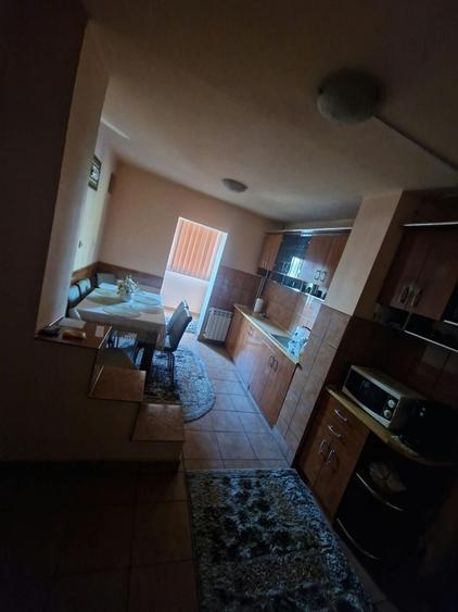 Apartament cu 3 camere în Decebal