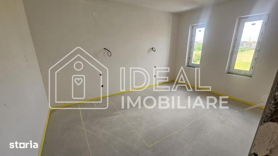Casă cu 4 camere cu Teren 600 Mp în Țiglari