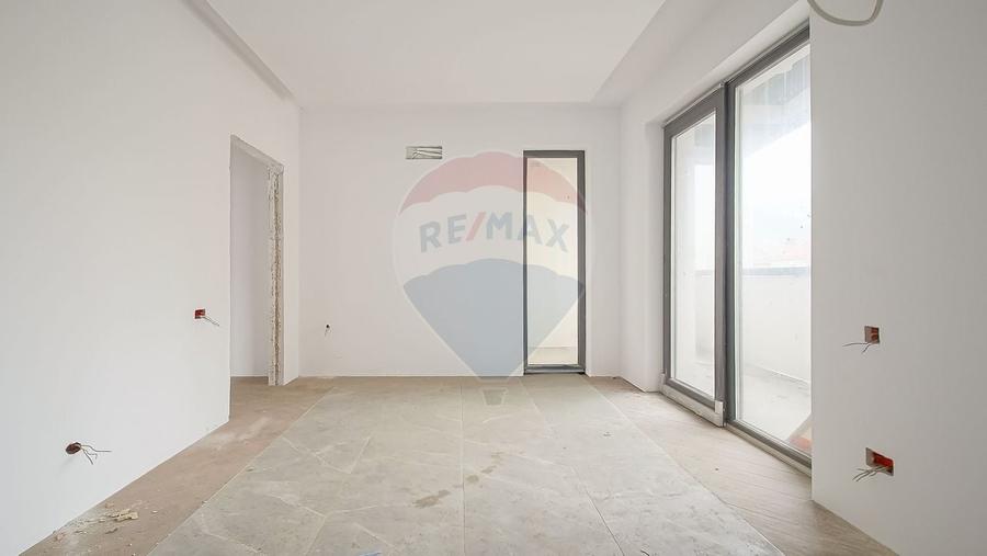 Apartament cu 3 camere decomandat în Centrul Civic