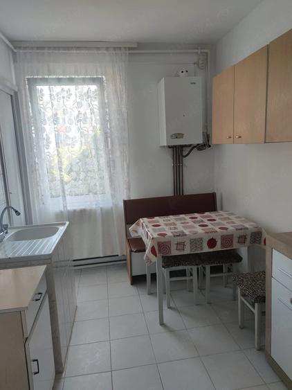 Apartament cu 2 camere decomandat în Corina