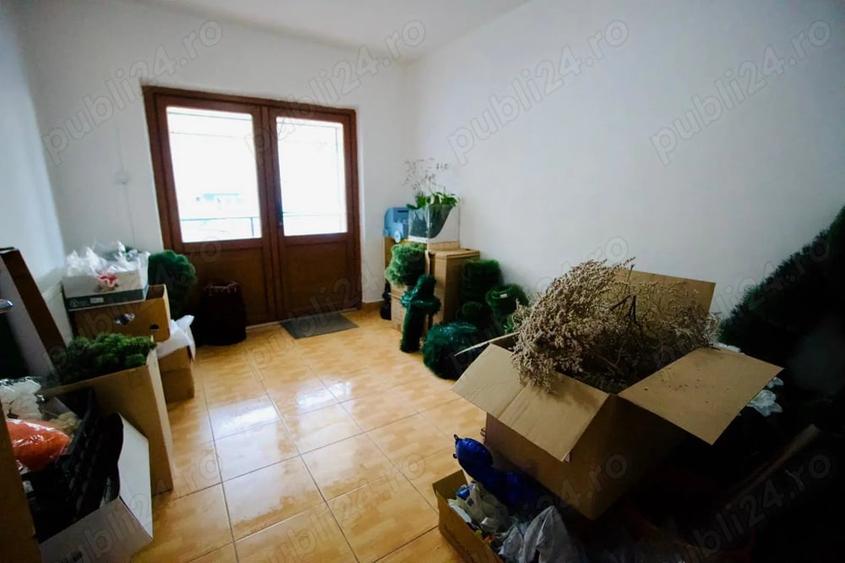 Spațiu comercial, de 100 mp, în Central