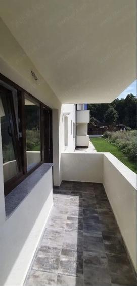 Apartament cu 2 camere decomandat în Hințești