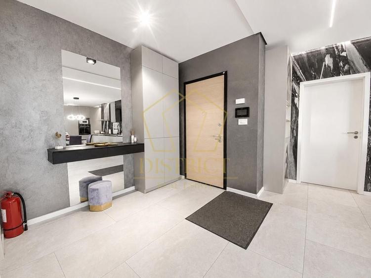 Apartament cu 3 camere decomandat, mobilat în Torontalului