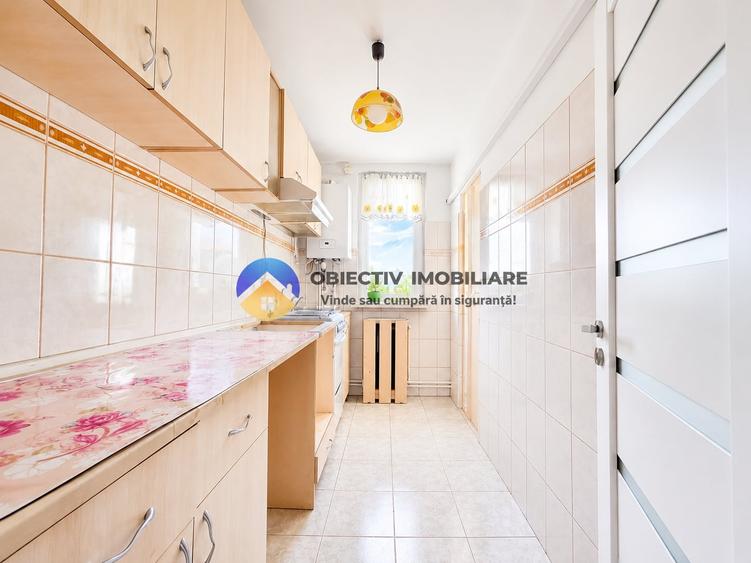 Apartament cu 3 camere decomandat, mobilat în Dărmănești