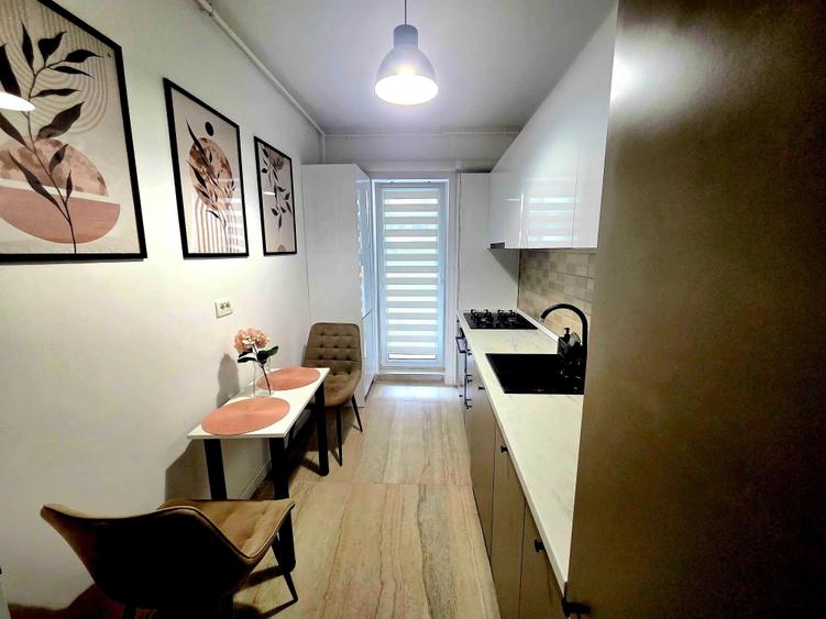 Apartament cu 2 camere decomandat în Central