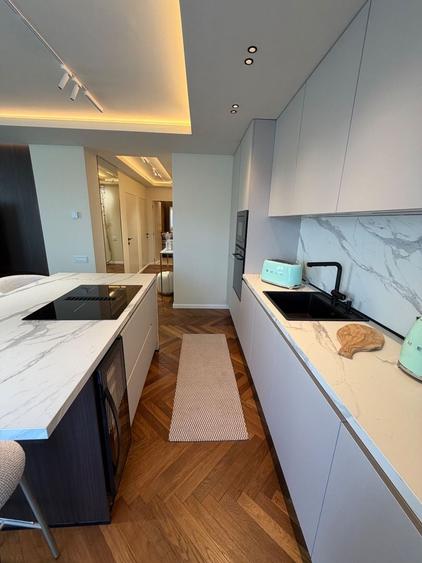 Apartament cu 3 camere semidecomandat, mobilat în Grigorescu