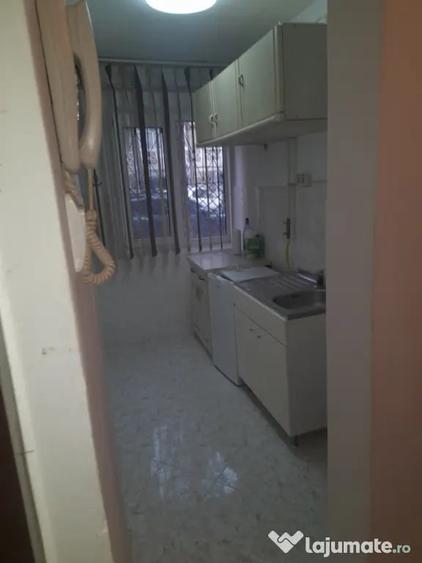 Apartament cu 2 camere nedecomandat în Central