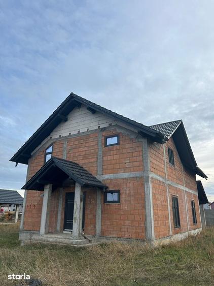 Vila de vanzare, in Carpinis - 8