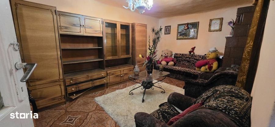 Casă cu 3 camere cu Teren 213 Mp în Alexandriei