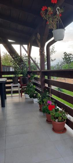 Casă cu 2 camere cu Teren 795 Mp în Regie