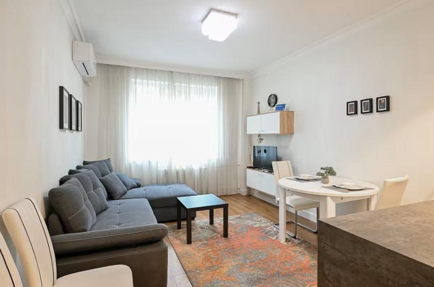 Apartament cu 2 camere decomandat în Crângași