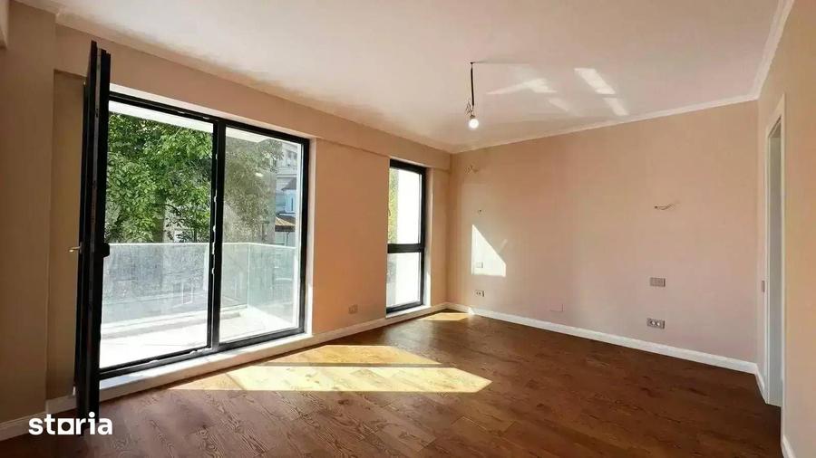 Apartament cu 4 camere în Centrul Civic