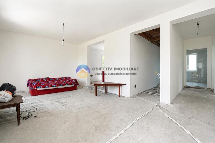 Casă cu 3 camere cu Teren 1235 Mp în Rediu
