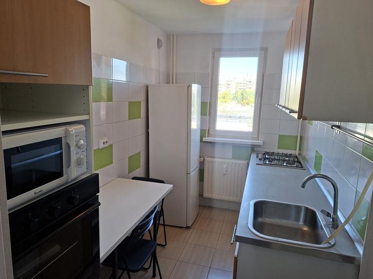 Apartament cu 2 camere decomandat în Drumul Taberei