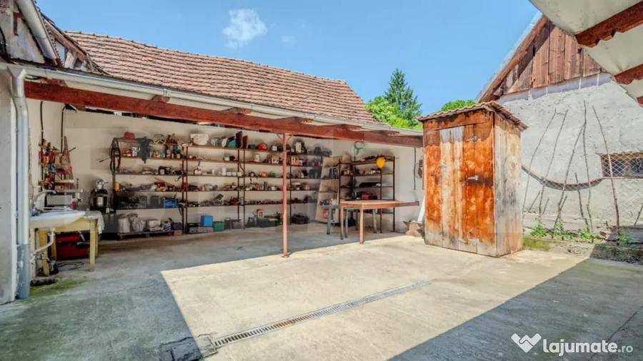 Casă cu 5 camere cu Teren 566 Mp în Feldioara