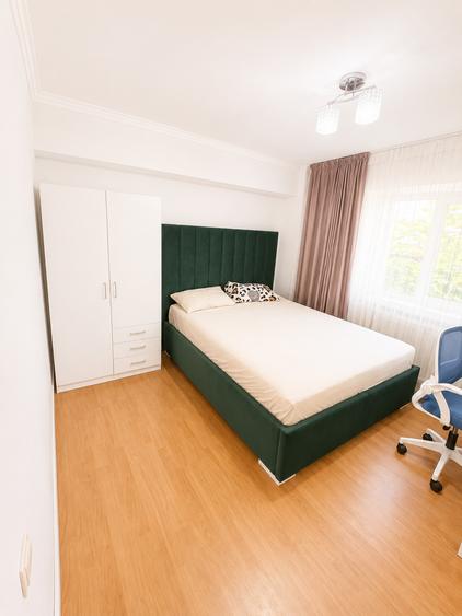 Apartament cu 4 camere decomandat în Ultracentral