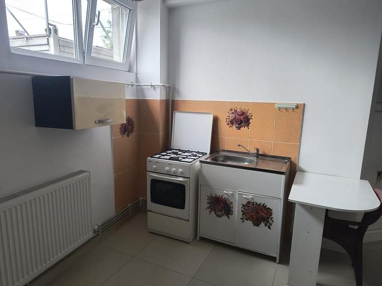 Garsonieră semidecomandată în Sud