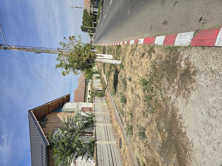 Casă cu Teren 1000 Mp în Bârca