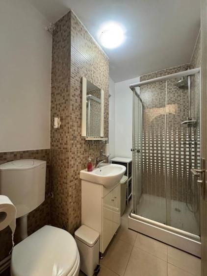 Apartament cu 2 camere semidecomandat, mobilat în Doamna Ghica