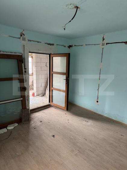 Casă individuală cu 2 camere cu Garaj în Gherla