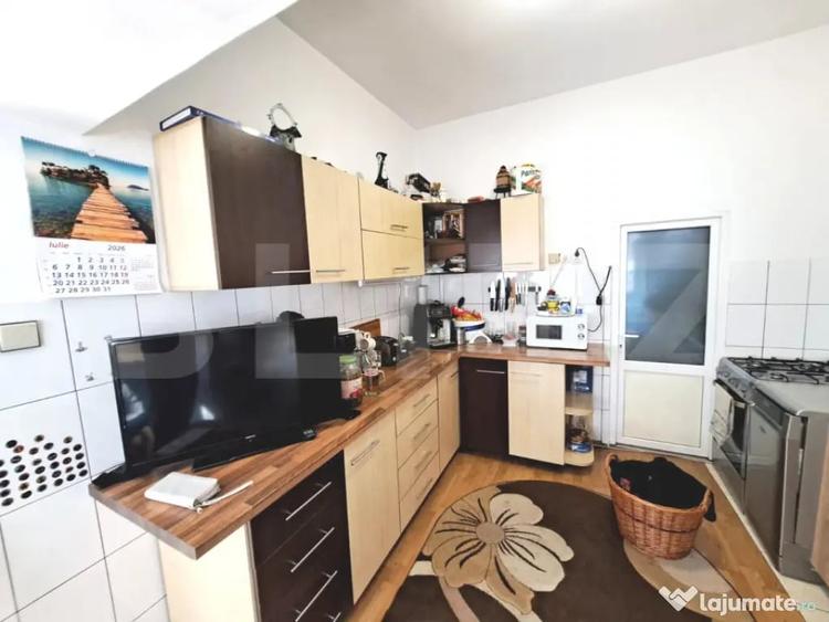 Casa spa?ioasa cu livada, teren de 1.690 mp ?i panouri - 11