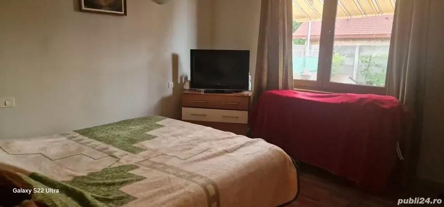 Casă cu 6 camere cu Teren 431 Mp în Aradului