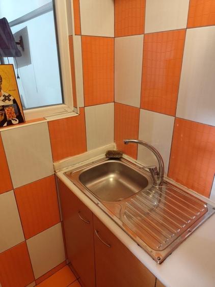 Garsonieră decomandată în Central