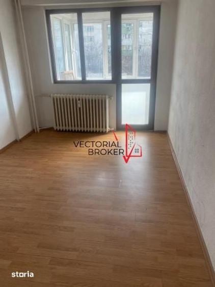 4 camere decomandat, etaj intermediar Piata Delfinului - 7