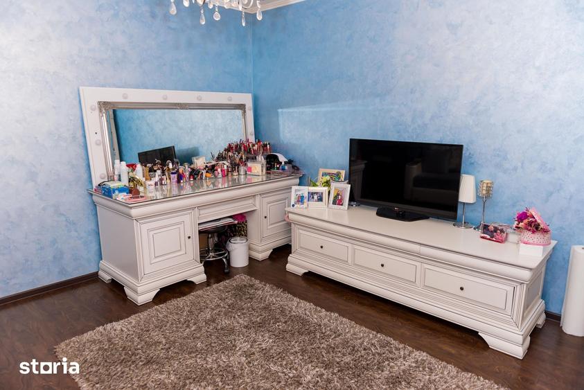 Casă cu 6 camere cu Teren 500 Mp în Dunărea