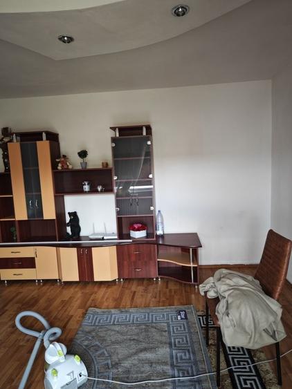 Apartament cu 2 camere semidecomandat în Micălaca