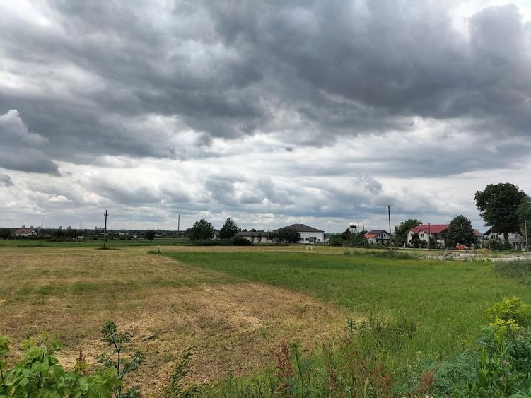 Teren Construcții intravilan de 8760 mp, în Călinești