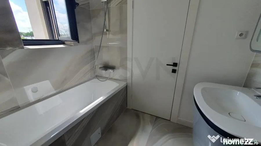 Apartament cu 3 camere decomandat în Polonă