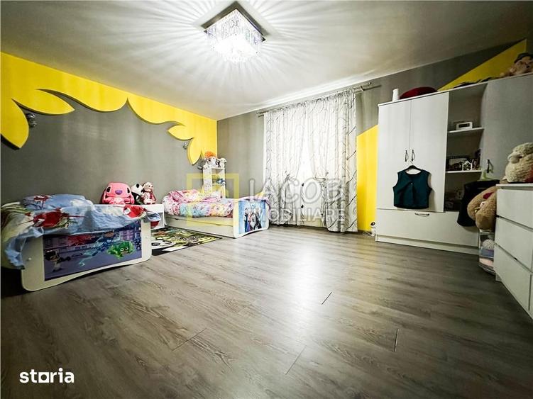 Casă cu 3 camere cu Teren 300 Mp în Gherăiești