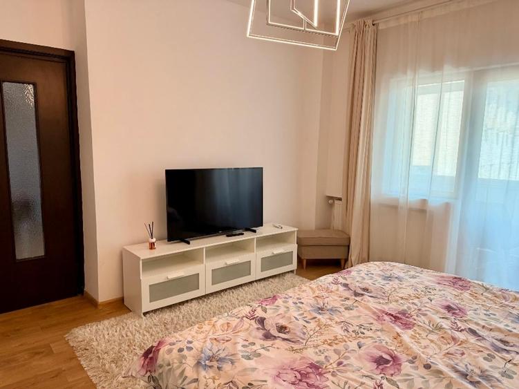 Apartament cu 2 camere semidecomandat, mobilat în Calea Victoriei