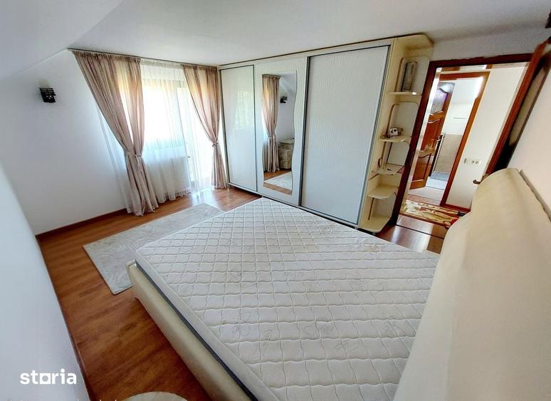 Casă cu 5 camere cu Teren 300 Mp în Bujoreni
