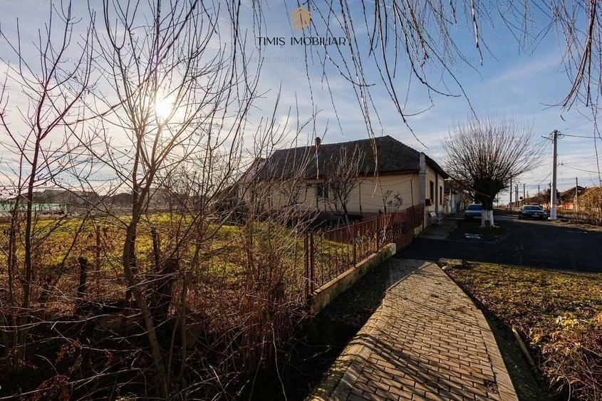 Teren Construcții intravilan de 1340 mp, în Remetea Mare