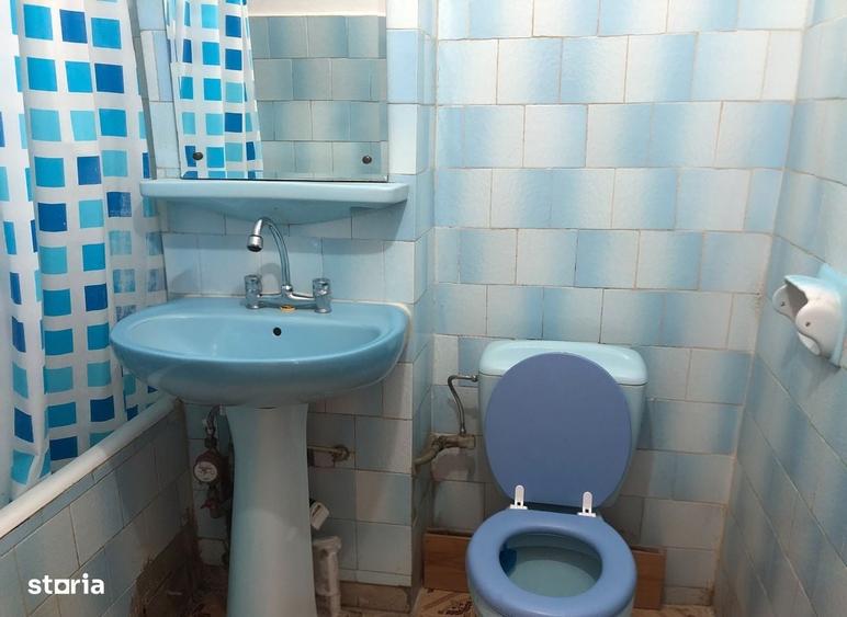 Apartament cu 2 camere semidecomandat în Ostroveni